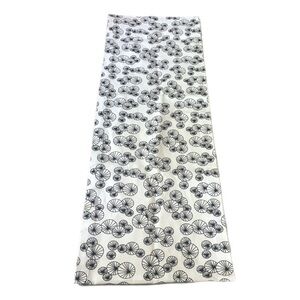 Pier 1 Imports Table Runner Cotton White Black Geometric Circle Print 13 x 72